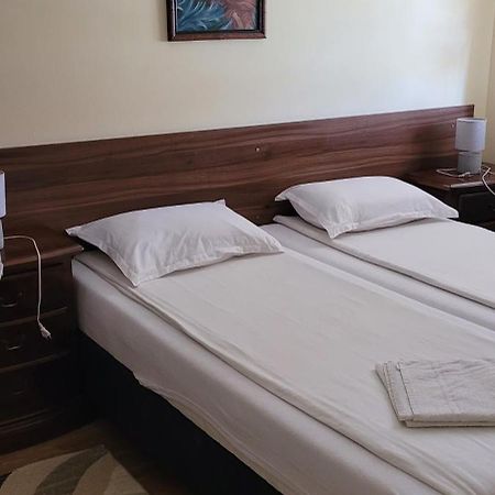 Vila Korona Satu Mare Room photo
